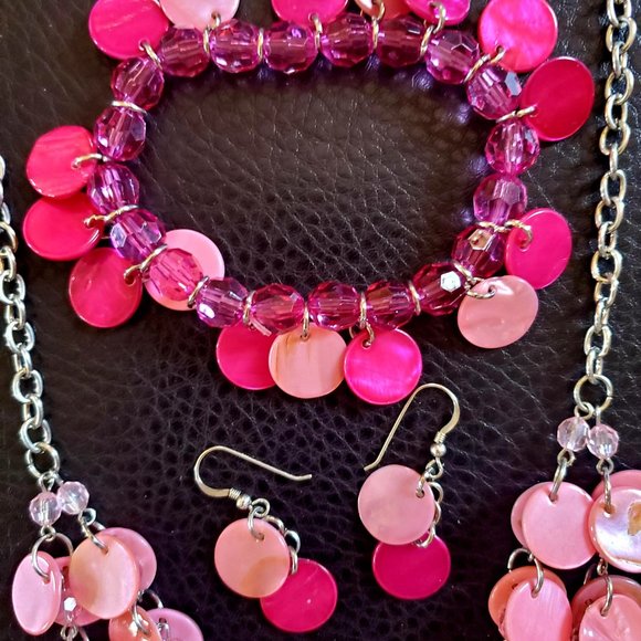 Mother of Pearl Abalone Shell Dark and Light Pink Necklace Bracelet Earrings Set - Picture 7 of 9